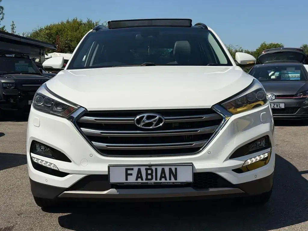 Used Hyundai Tucson Premium SE 185 HP (136 kW) 2015 White SUV