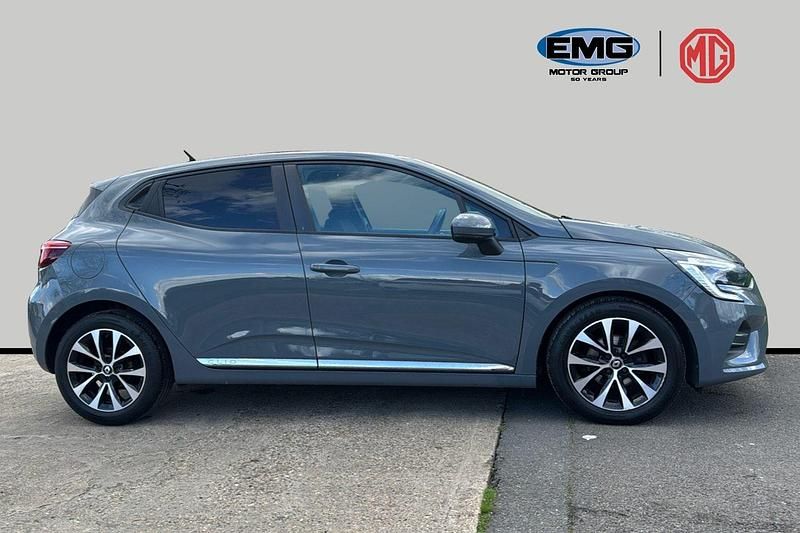 Used Renault Clio V Iconic 100 HP (73 kW) 2020 Grey Hatchback