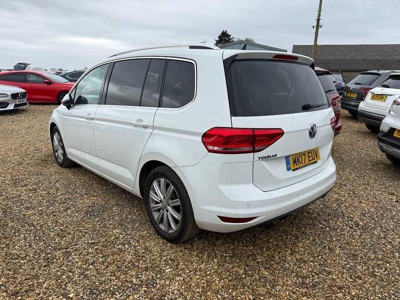 Used VW Touran SEL 150 HP (110 kW) 2017 White MPV