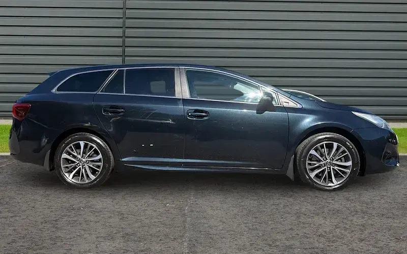 Used Toyota Avensis Business Edition 143 HP (105 kW) 2018 Estate