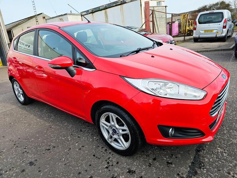 Used Ford Fiesta Zetec 2013 Red Hatchback