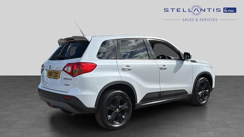 Second-hand Suzuki Vitara 138 CP (101 kW) 2016 Alb SUV