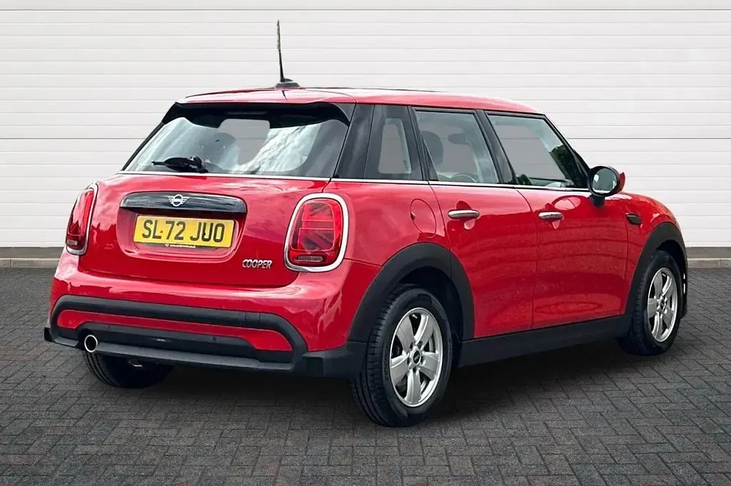 Used Mini Cooper Classic 136 HP (100 kW) 2022 Red Hatchback