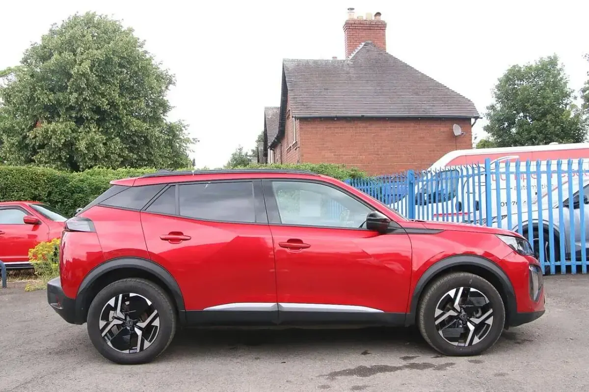 Used Peugeot 2008 Allure 129 HP (94 kW) 2024 Red SUV