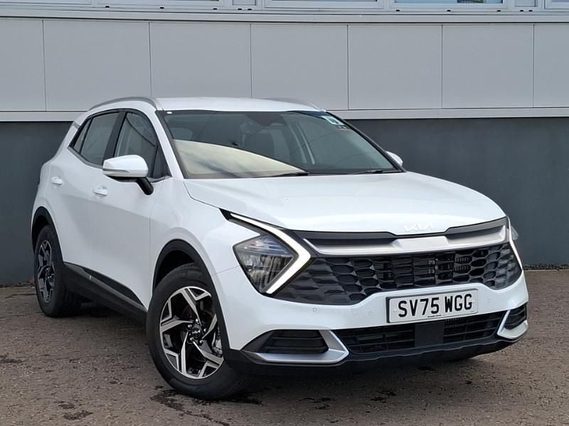 White New 2025 Kia Sportage SUV | £26,998 (Super price) - Image 1/4
