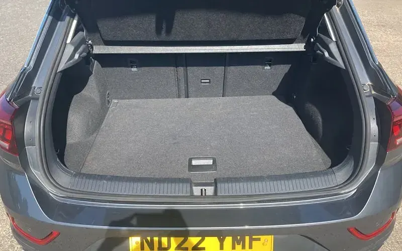 Begagnad VW T-Roc Life 150 HK (110 kW) 2024 SUV