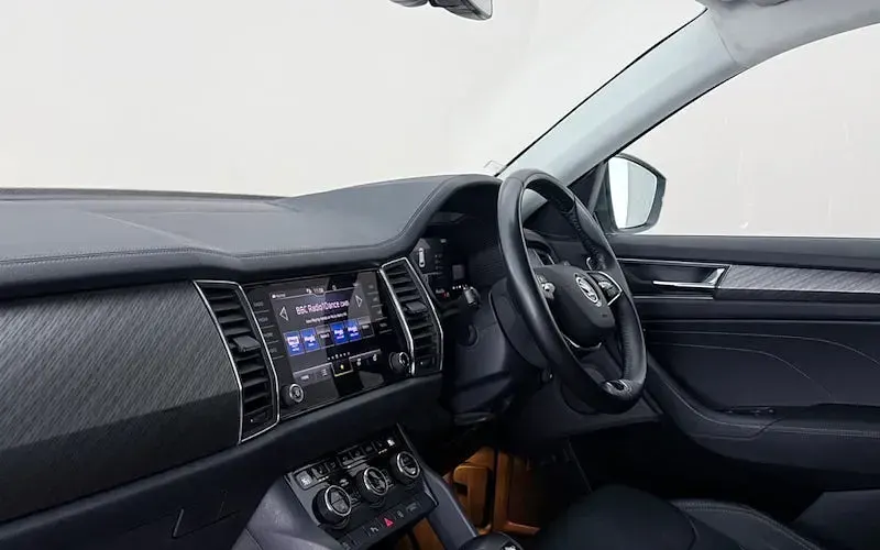 Used Skoda Kodiaq SE L Executive 150 HP (110 kW) 2023 Grey SUV