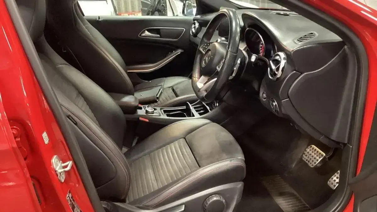 Used Mercedes GLA250 AMG Line Premium 211 HP (155 kW) 2017 Red SUV
