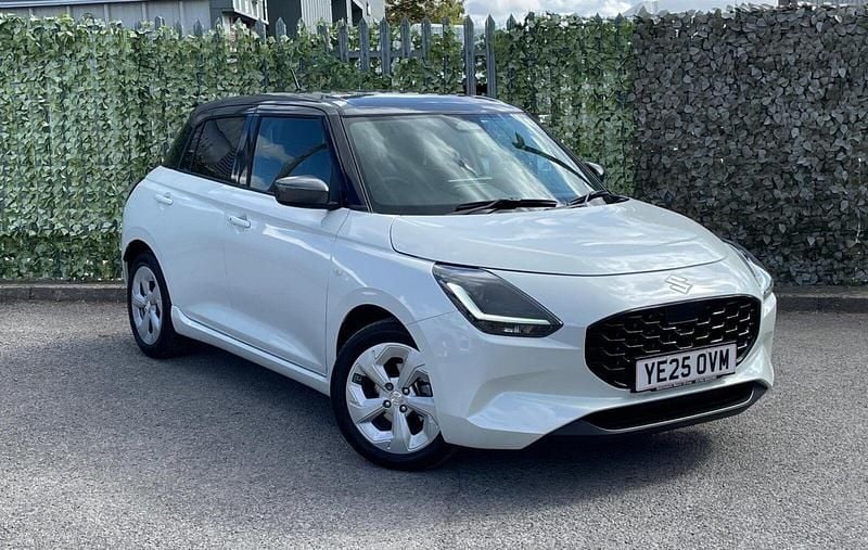 Used 2025 Suzuki Swift Hatchback | £18,350 (Fair price) - Image 1/4