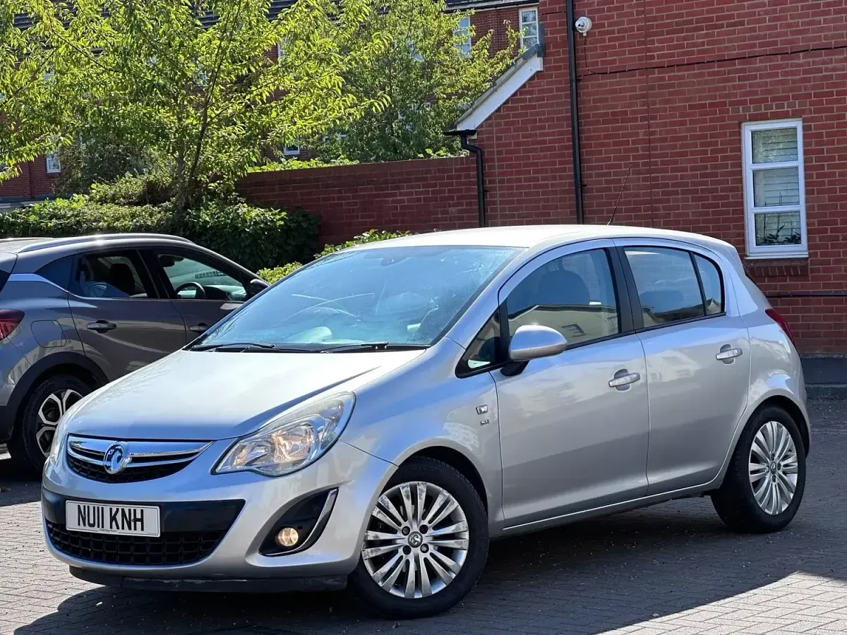 Used Vauxhall Corsa 90 HP (66 kW) 2011 Silver Hatchback