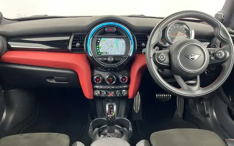 Used Mini Cooper S Hatch 192 HP (141 kW) 2020 Red Hatchback