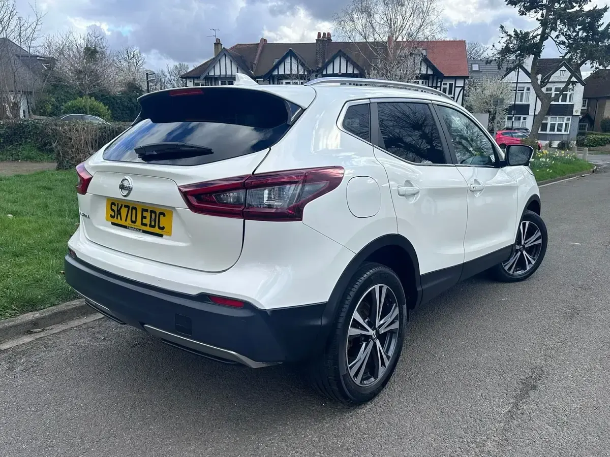 Używany Nissan Qashqai N-Connecta 2020 Biały SUV