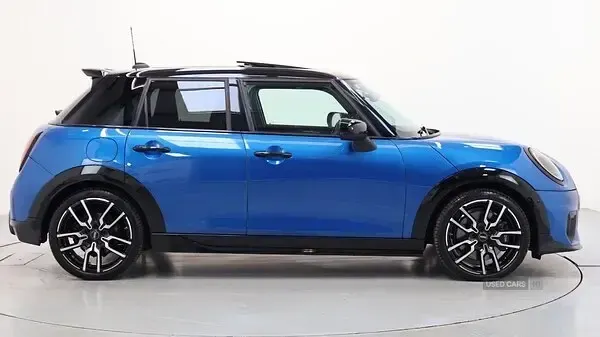 Used Mini Cooper Sport 147 kW (201 HP) 2025 Blue Hatchback