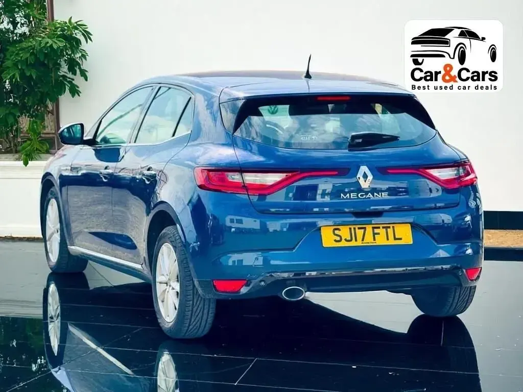 Used Renault Mégane Dynamique 130 HP (95 kW) 2017 Blue Hatchback