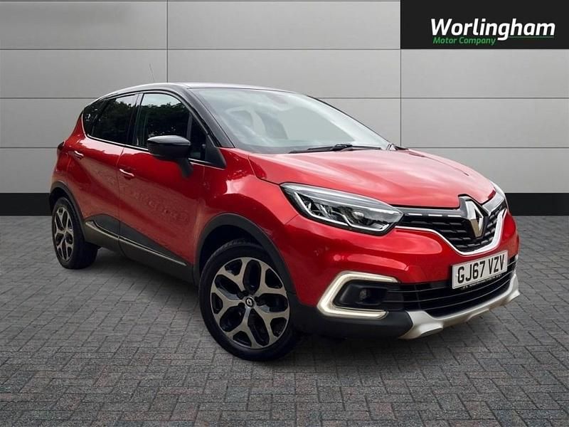 Red/black Used 2017 Renault Captur Dynamique SUV | £8,495 (Fair price) - Image 1/4