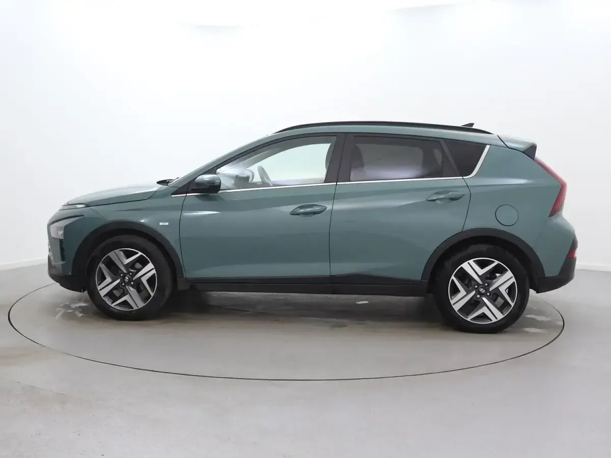Usado Hyundai Bayon Premium 100 HP (73 kW) 2023 Verde SUV
