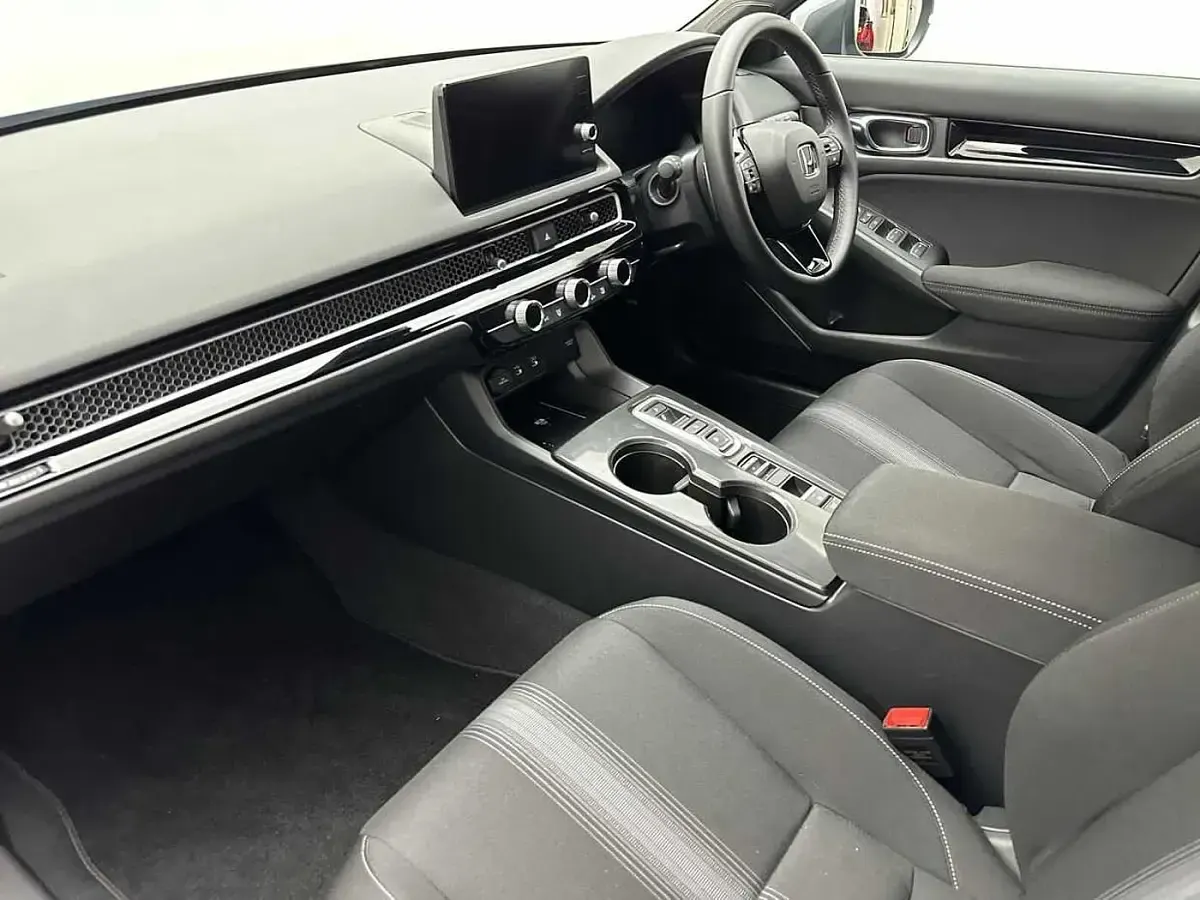 Used Honda Civic Elegance 143 HP (105 kW) 2025 Sonic grey