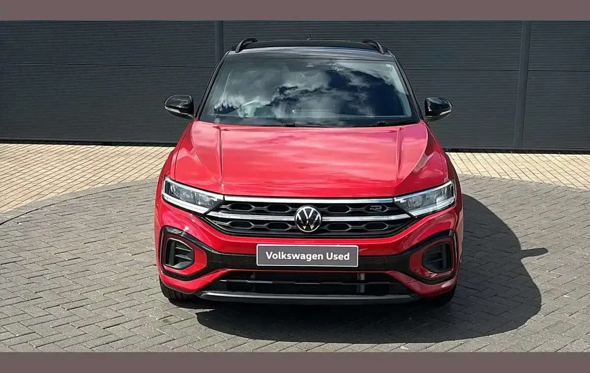 Used VW T-Roc R-line 150 HP (110 kW) 2023 Red SUV