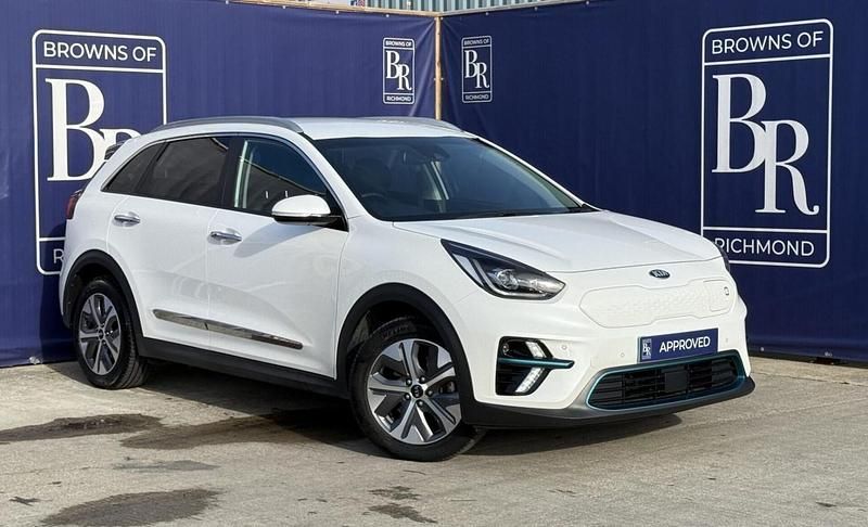 White Used 2020 Kia e-Niro SUV | £14,199 (Super price) - Image 1/3
