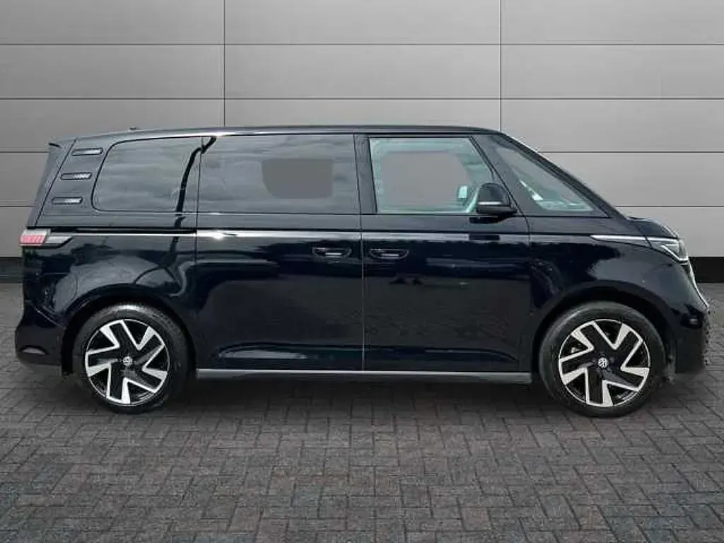Used VW ID. Buzz Pro 150 kW (204 HP) 2023 Black MPV