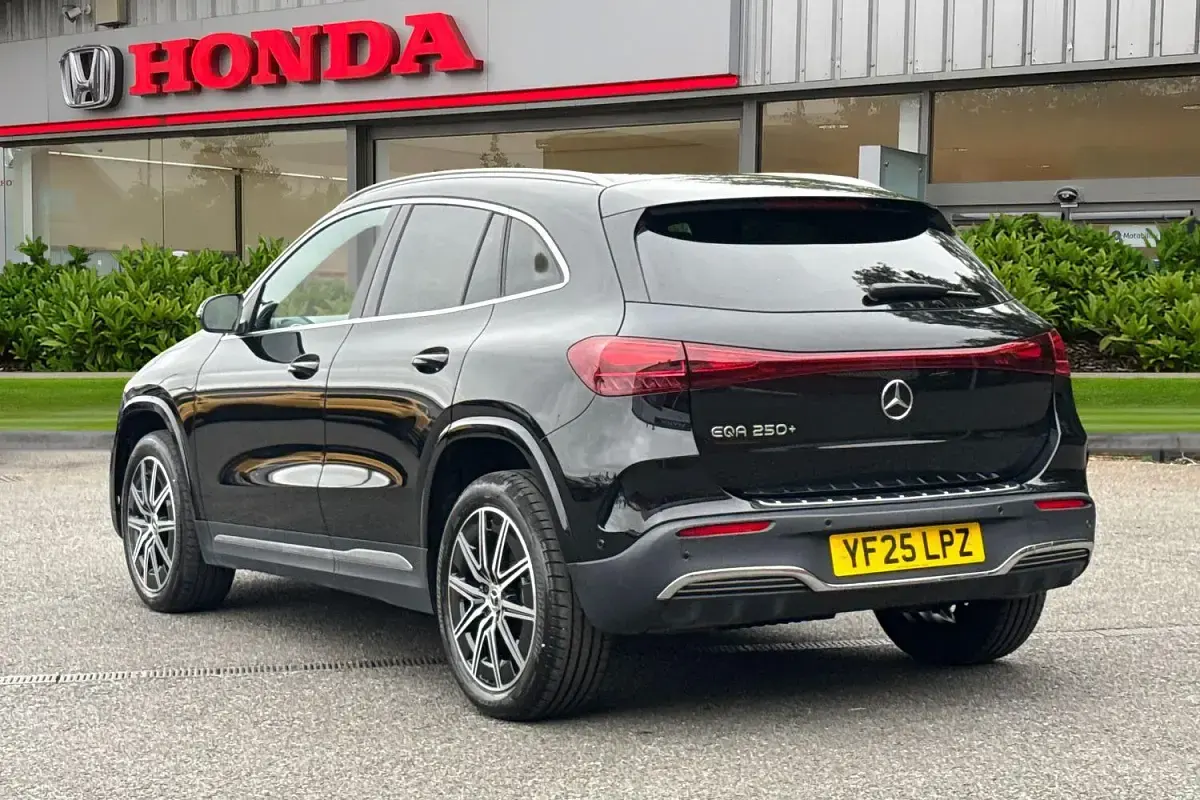Used Mercedes EQA250+ Executive 139 kW (190 HP) 2025 Black SUV
