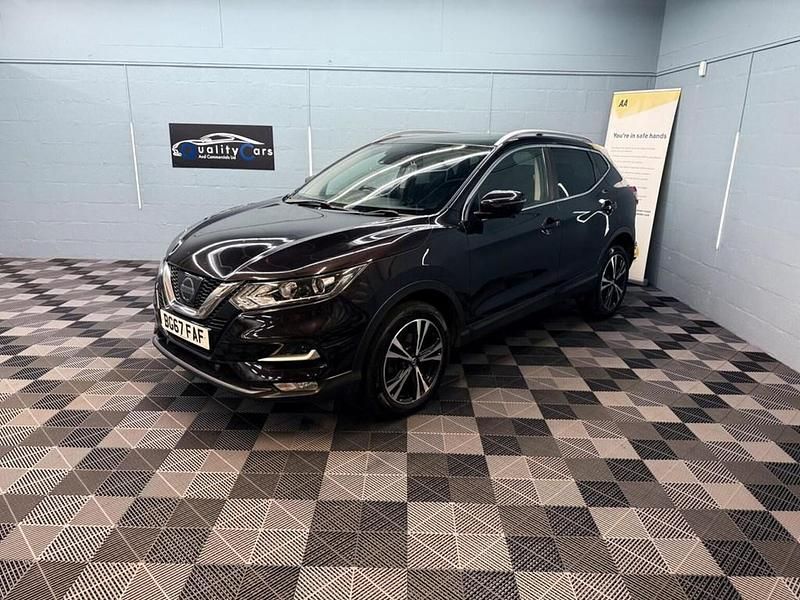 Used Nissan Qashqai N-Connecta 115 HP (84 kW) 2017 Black SUV