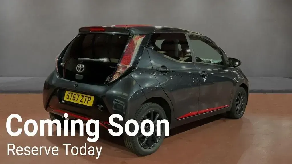 Used Toyota Aygo x-press 69 HP (50 kW) 2017 Grey Hatchback