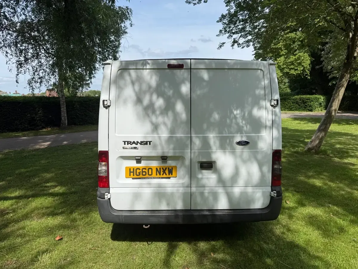 Used Ford Transit 85 HP (62 kW) 2010 White Van