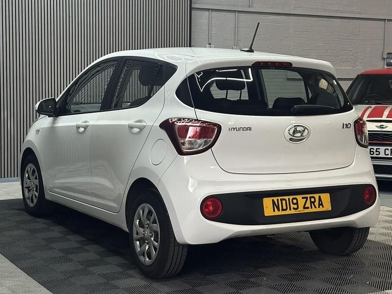 Usado Hyundai i10 SE 66 HP (48 kW) 2019 Branco Citadino