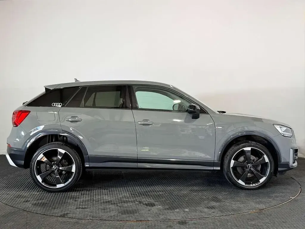 Used Audi Q2 Advanced 2017 Grey SUV