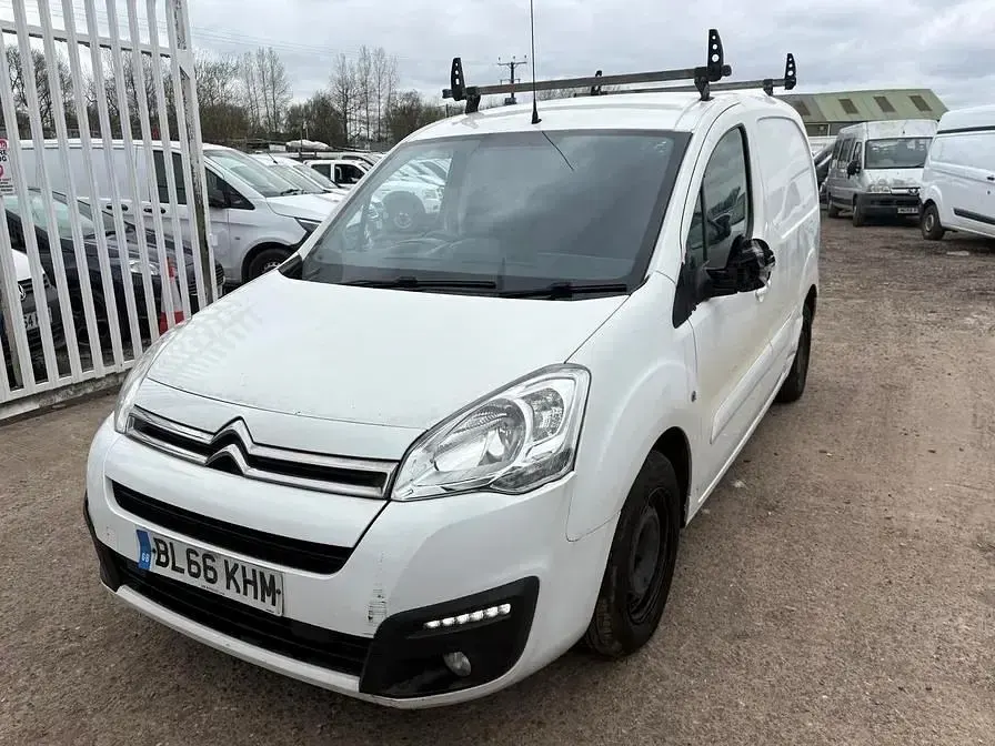 Używany Citroën Berlingo 75 KM (55 kW) 2016 Biały Minivan