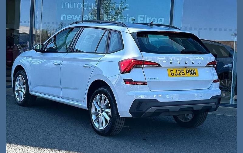 Used Skoda Kamiq SE 94 HP (69 kW) 2025 Moon white metallic SUV