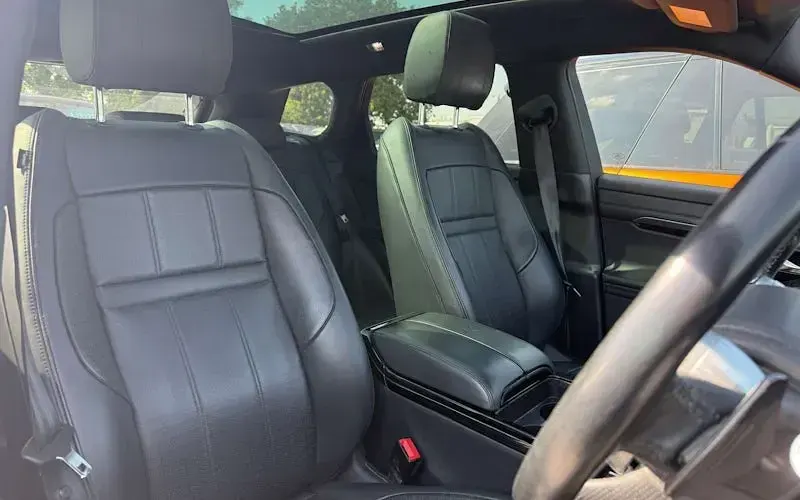 Used Land Rover Range Rover evoque HSE Dynamic 182 HP (133 kW) 2020 Silver SUV