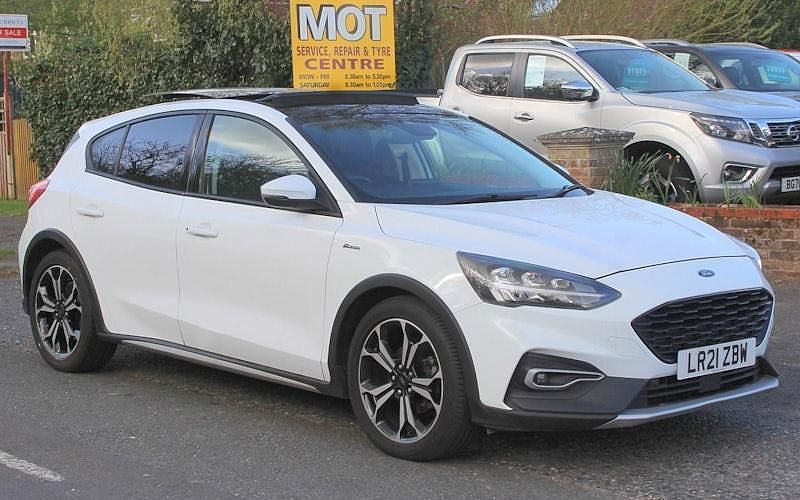 Begagnad Ford Focus Active X 120 HK (88 kW) 2020 Vit Halvkombi
