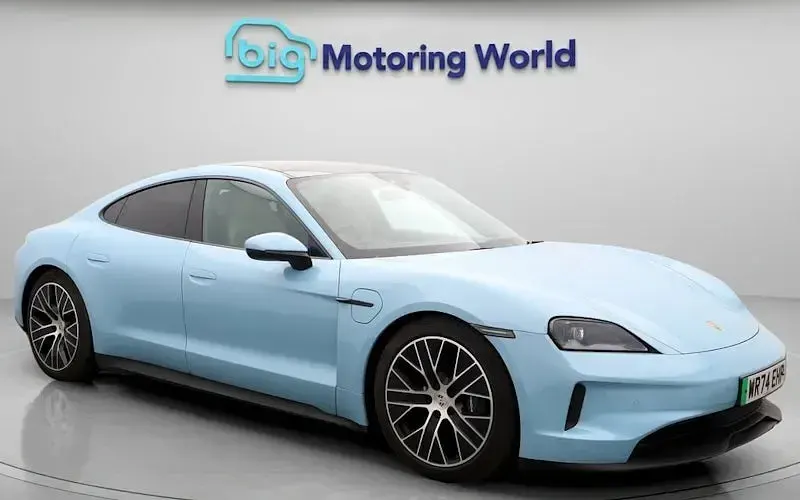 Używany Porsche Taycan Performance Package 300 kW (408 KM) 2024 Sedan/Limuzyna