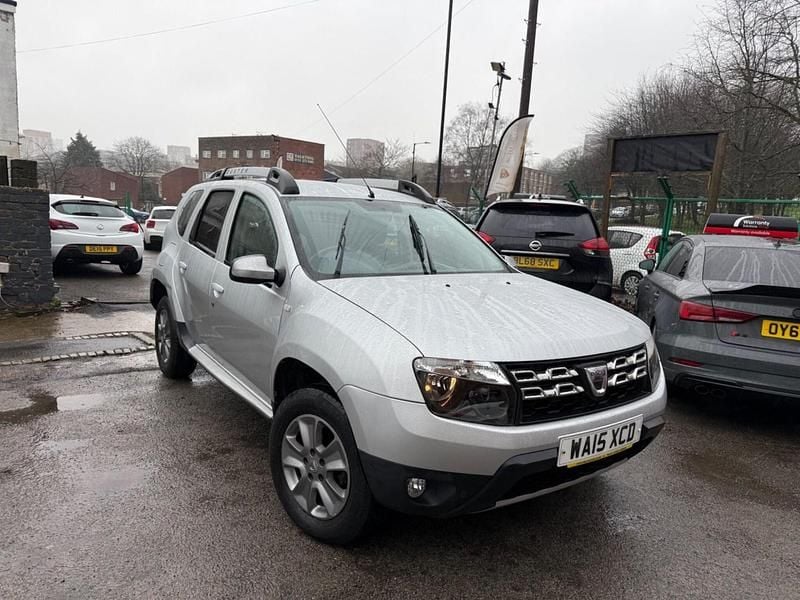 Used Dacia Duster Lauréate 2015 Silver Hatchback