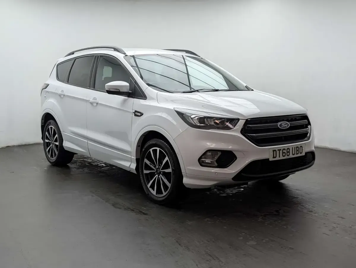 Usado Ford Kuga ST-Line 150 HP (110 kW) 2019 Branco SUV