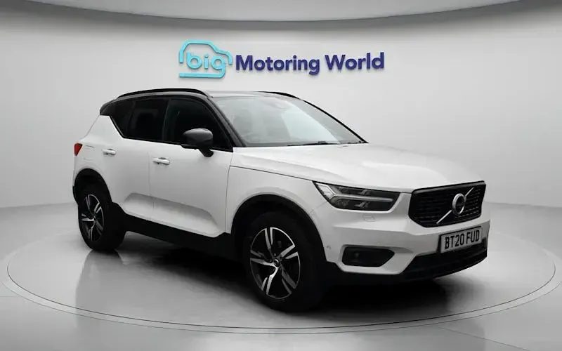 Used Volvo XC40 R-Design 163 HP (119 kW) 2020 White SUV