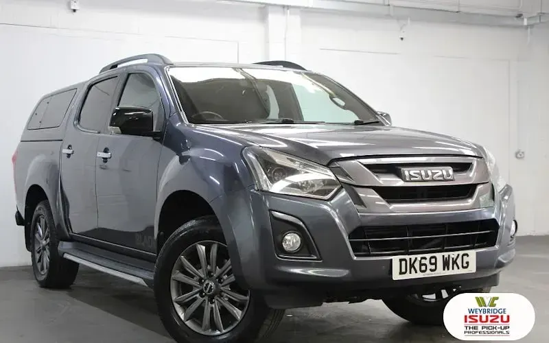 Used Isuzu D-Max 165 HP (121 kW) 2020 Cabriolet