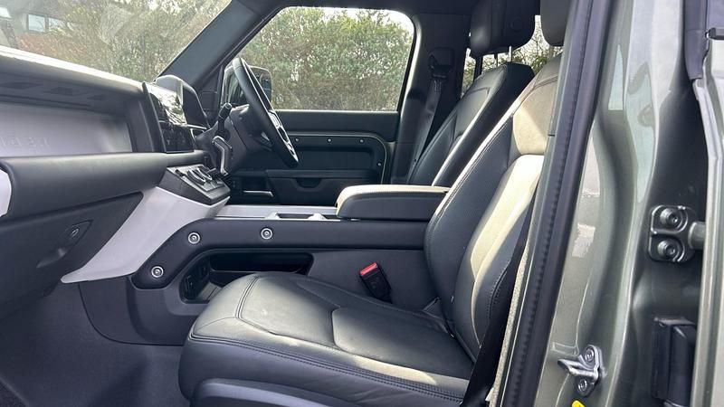 Used Land Rover Defender HSE Dynamic 344 HP (253 kW) 2024 Green SUV