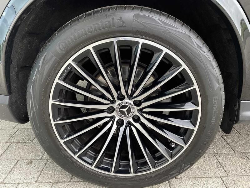 Used Mercedes GLC300 AMG Line Premium Plus 258 HP (189 kW) 2023 Black Estate