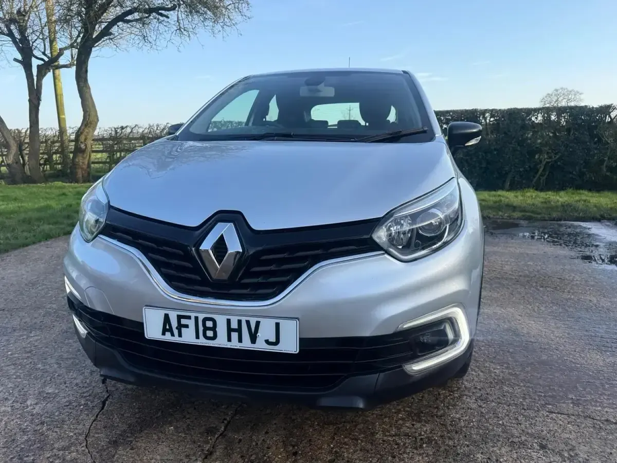 Used Renault Captur Dynamique 2018 Silver SUV