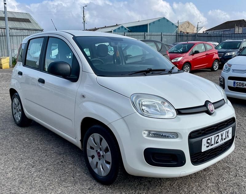White Used 2012 Fiat Panda Pop Hatchback | £2,650 (Fair price) - Image 1/4