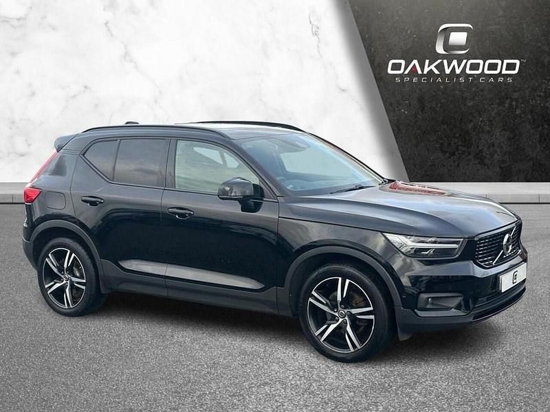 Usado Volvo XC40 190 HP (139 kW) 2018 Preto SUV