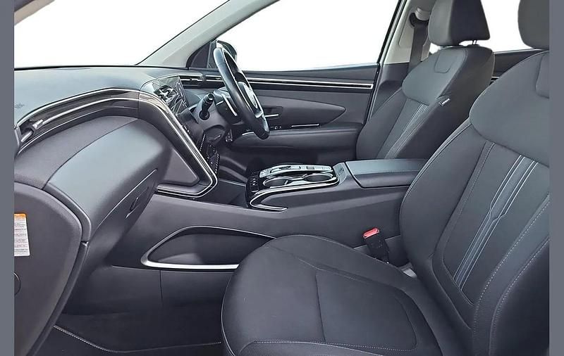 Used Hyundai Tucson SE 226 HP (166 kW) 2023 Silver SUV