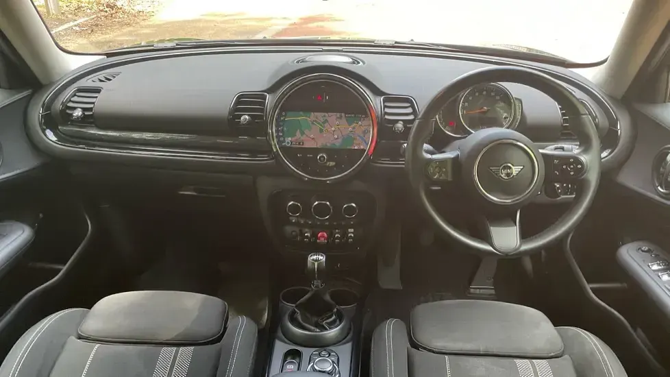 Used Mini Cooper S Clubman Classic 176 HP (129 kW) 2022 Black Estate