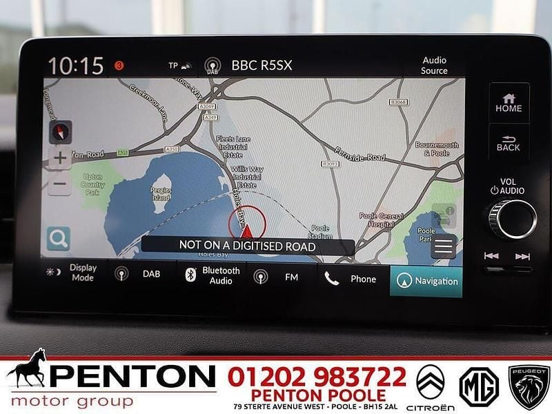 Used Honda HR-V Elegance 131 HP (96 kW) 2022 White SUV