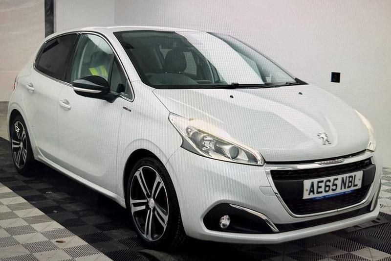 White Used 2015 Peugeot 208 GT-line Hatchback | £5,495 (Fair price) - Image 1/1