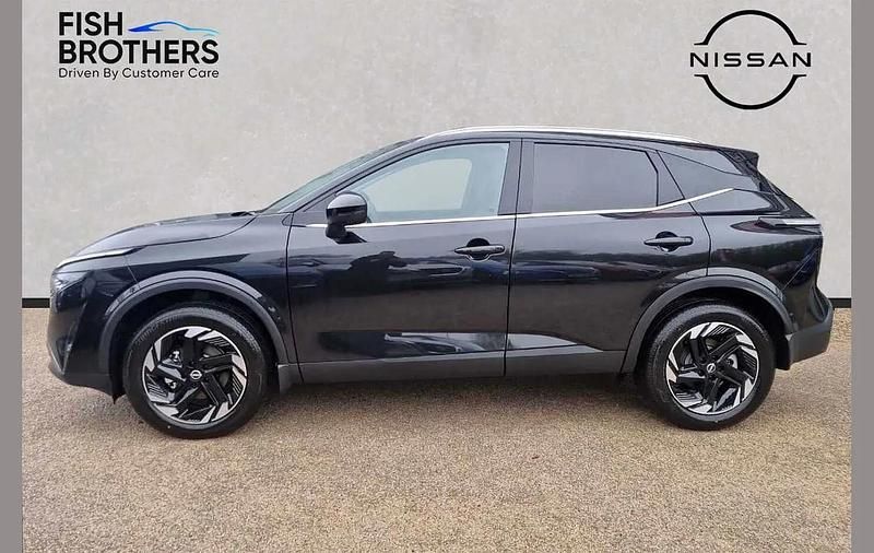 New Nissan Qashqai N-Connecta 155 HP (114 kW) 2025 Black SUV