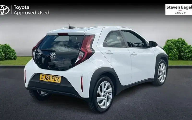 Used Toyota Aygo X PURE 72 HP (52 kW) 2025 SUV